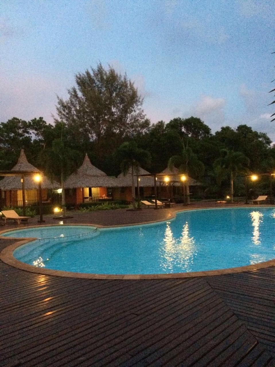 Phayam Cottage Resort パヤム島 エクステリア 写真