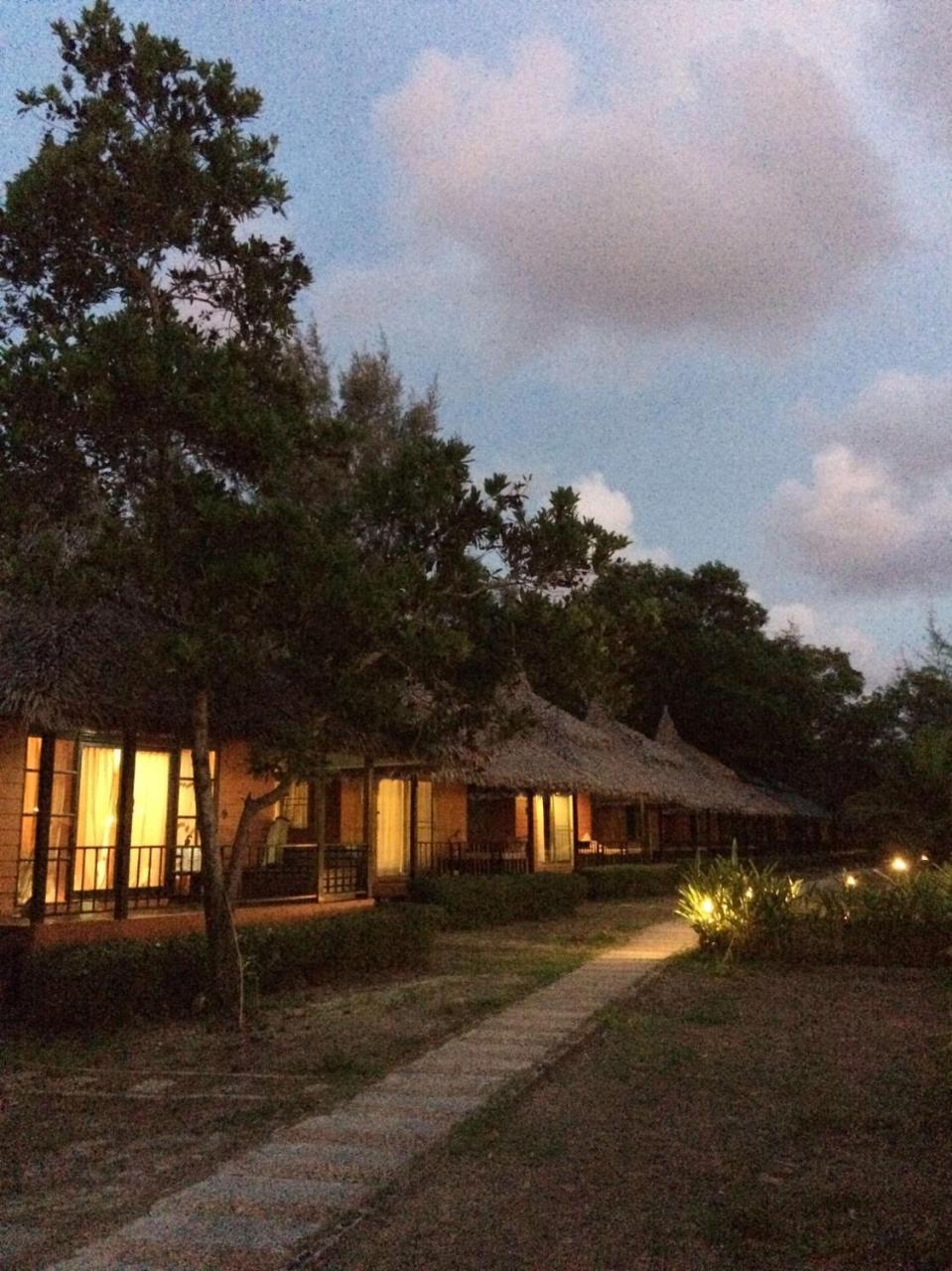 Phayam Cottage Resort パヤム島 エクステリア 写真