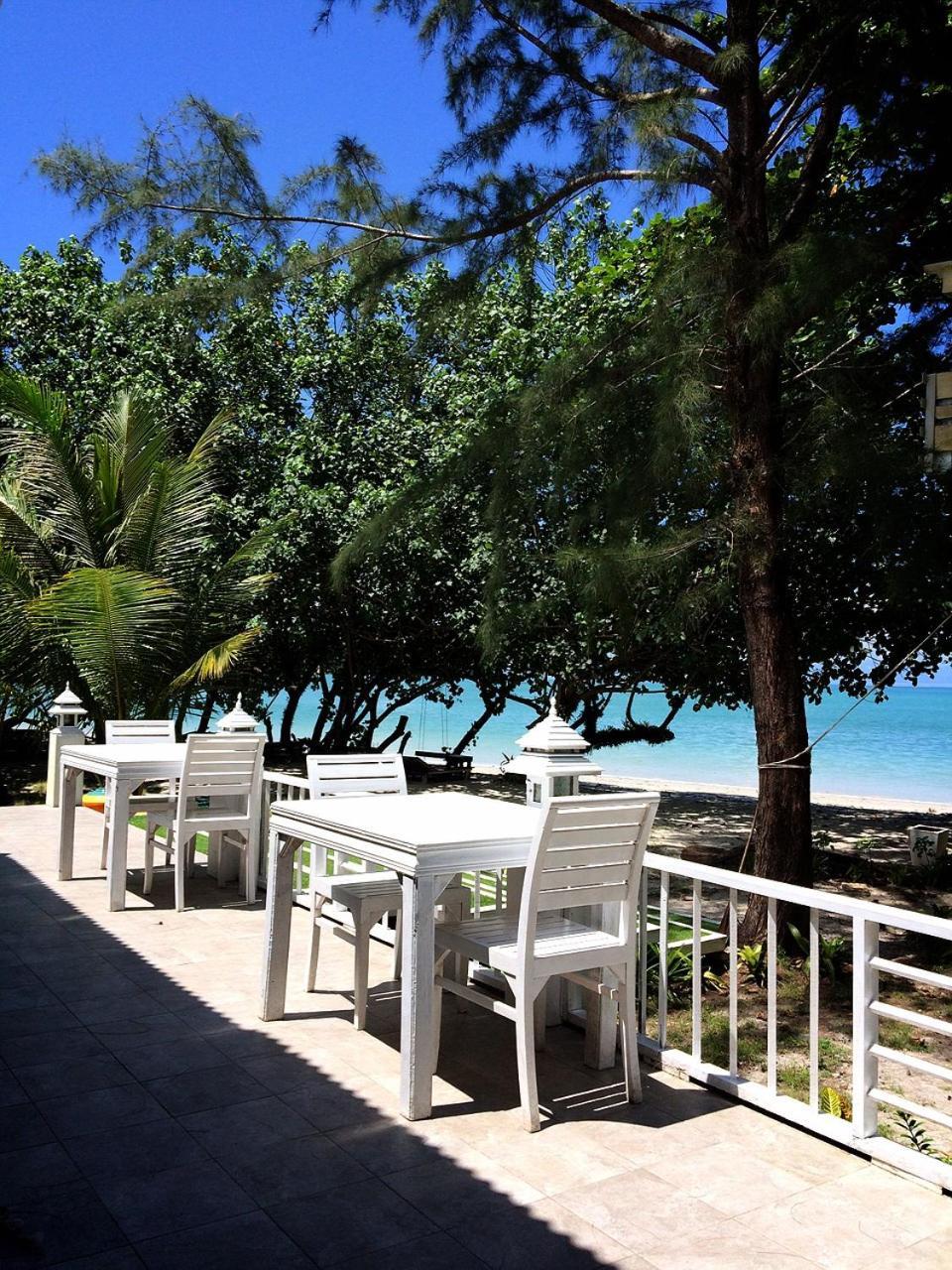 Phayam Cottage Resort パヤム島 エクステリア 写真