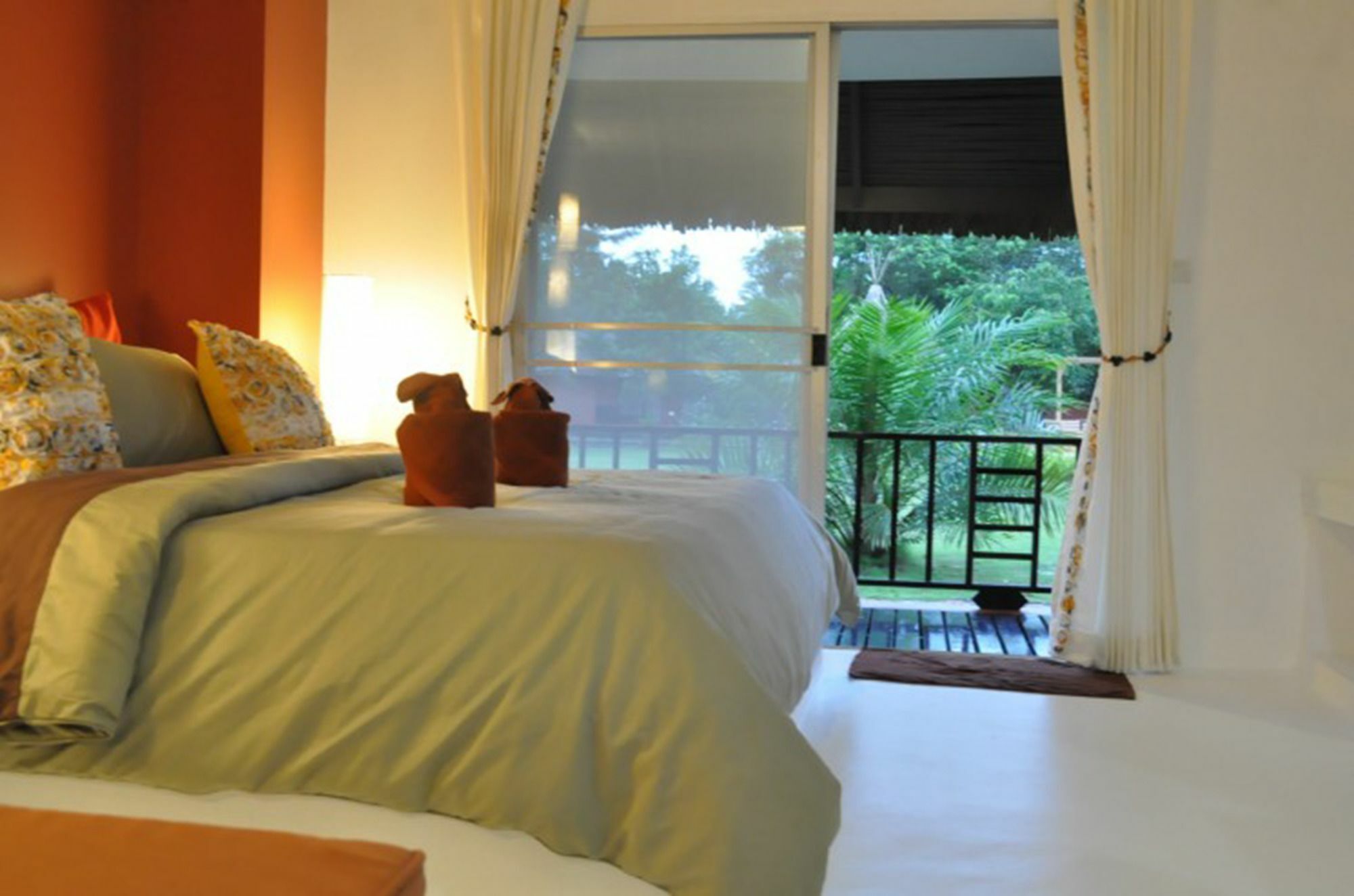 Phayam Cottage Resort パヤム島 エクステリア 写真
